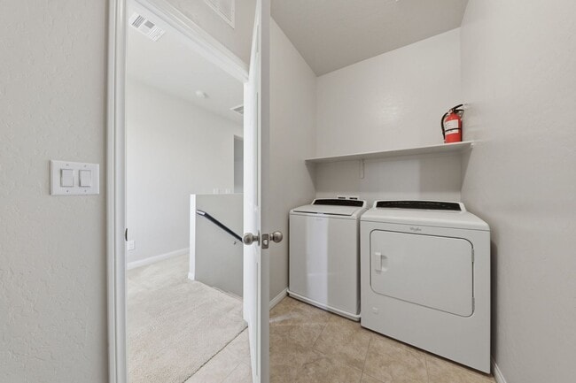 Building Photo - Mountains Edge Gem with Loft, Den & Upgraded Kitchen