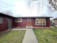 Building Photo - **MOVE-IN SPECIAL** 3 Bed / 2 Bath Rambler – Huge Fenced Yard + 2-Car Garage – Available Now