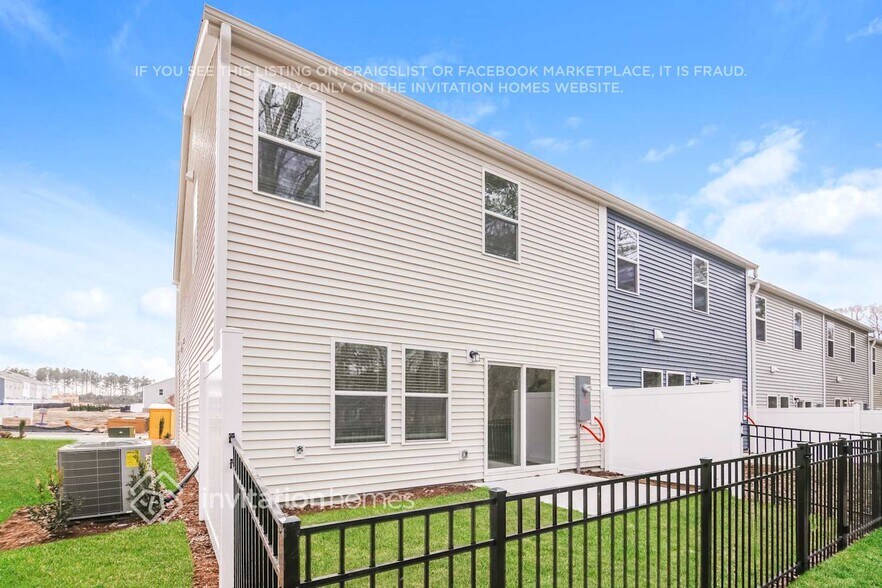 Building Photo - 830 Hilton Pk Lp