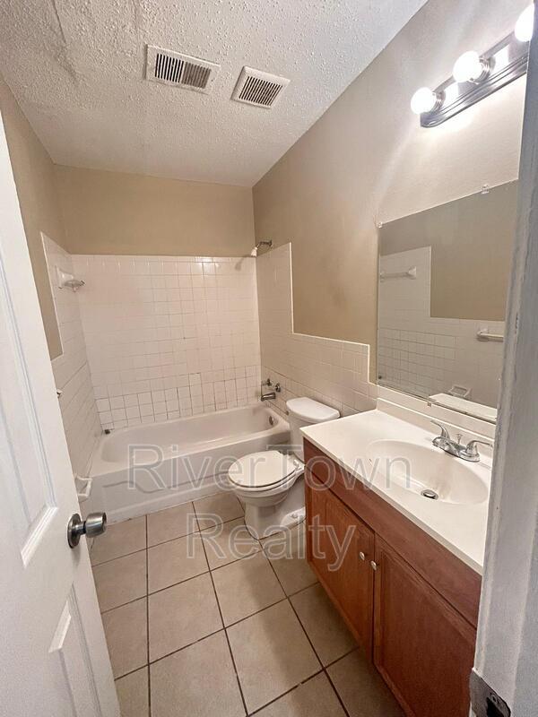 Building Photo - 781 Candace Dr