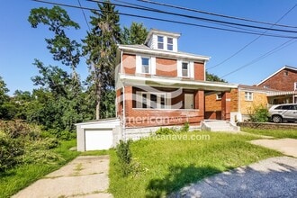 Building Photo - 803 Eathan Ave