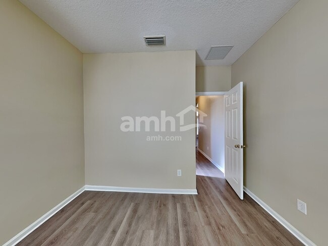 Building Photo - 7117 Rapid River Dr W