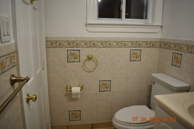 Building Photo - 6308 Joslyn Pl