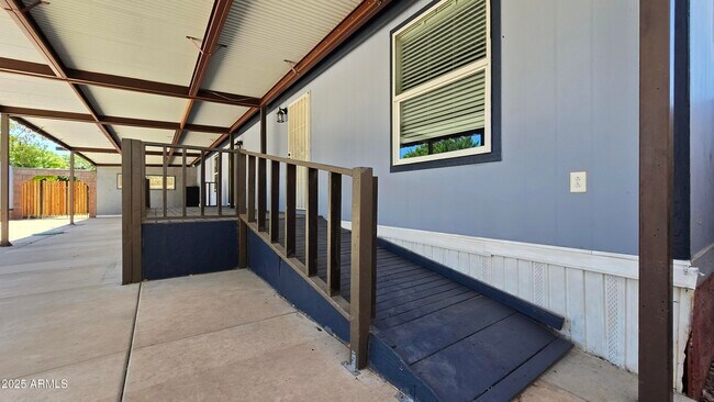 Building Photo - 7408 S 197th Dr