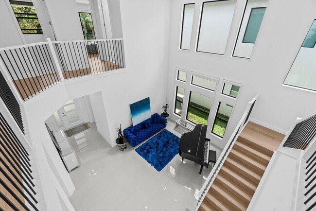 Building Photo - 8185 Crystal Downs Ave