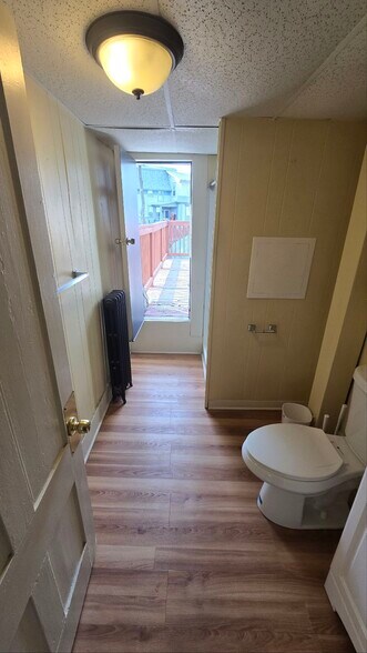 Building Photo - 27 Union St