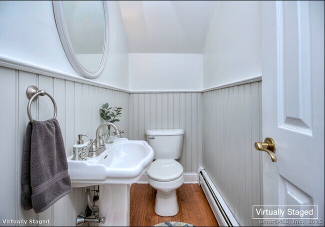 Building Photo - 300 Soundview Ave