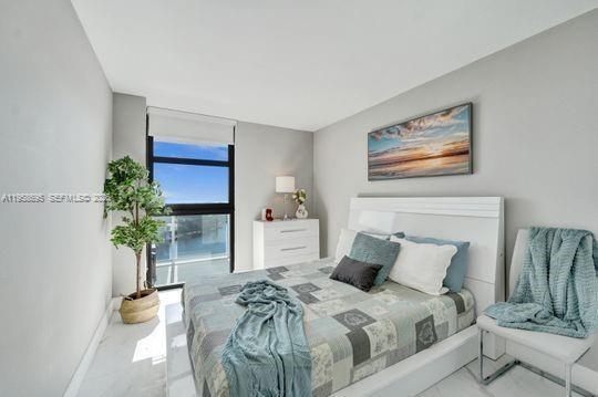 Building Photo - 20515 E Country Club Dr