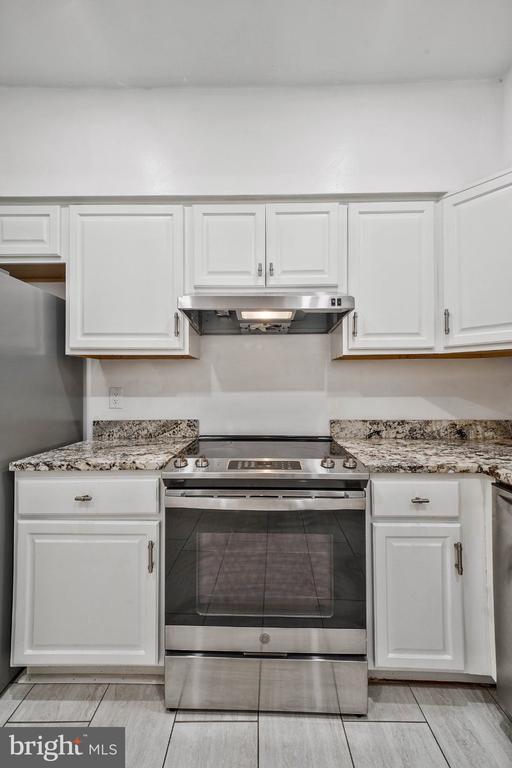Building Photo - 12883 Cara Dr