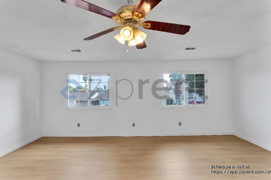 Building Photo - 2412 Sequoia Dr