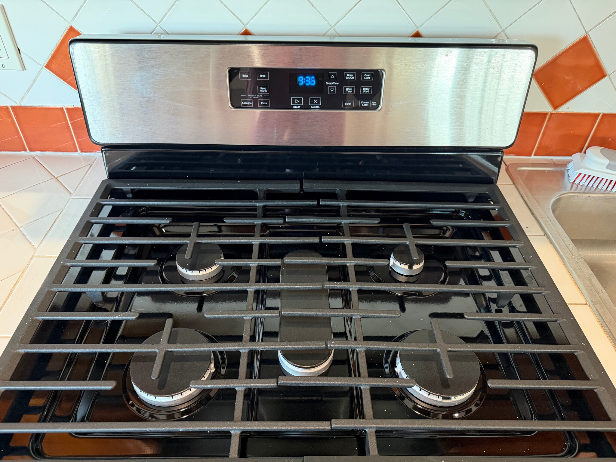 Building Photo - 12621 Victoria Ave