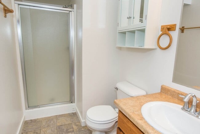 Building Photo - 1906 S 14th St W