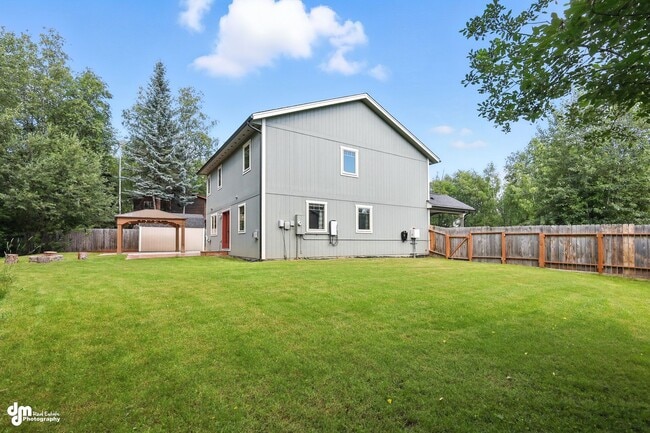 Building Photo - 4 Bedroom | 2.5 Bathroom | Garage - Conven...