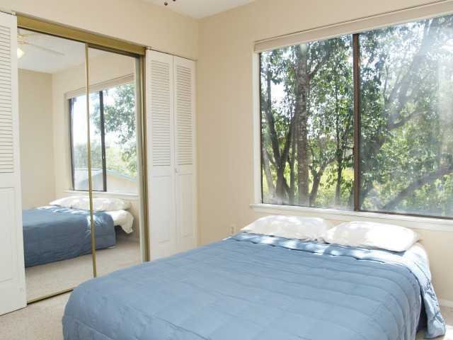 Building Photo - Spacious Townhouse in North Austin!