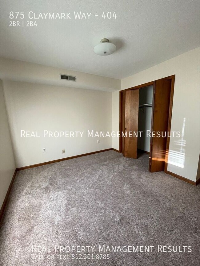 Building Photo - 875 Claymark Way