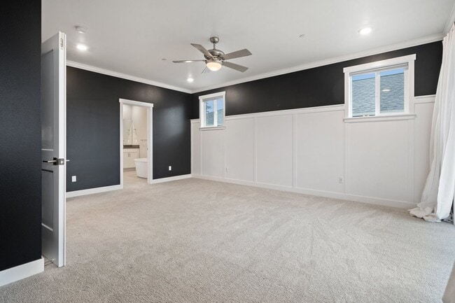 Building Photo - Newer 4-Bedroom Home in Bremerton