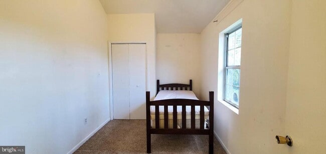 Building Photo - 6721 Springhouse Ln