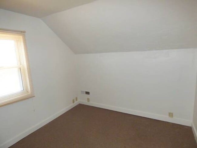 Building Photo - 3903 Grayston Ave