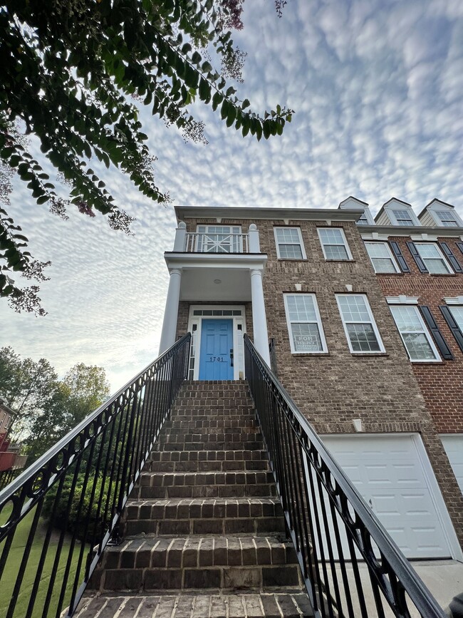 Exterior and Stairs to Level 3 - 1701 Highlands View Dr