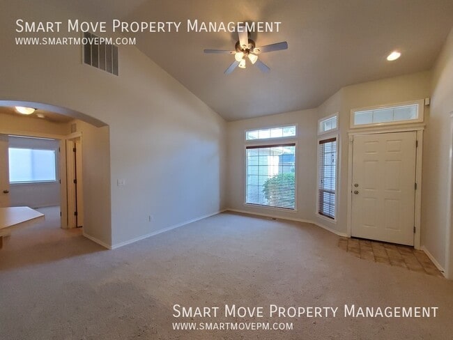 Building Photo - 1427 W Great Basin Dr