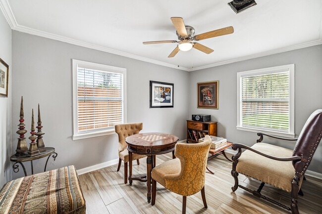 Building Photo - 5006 Idaho St