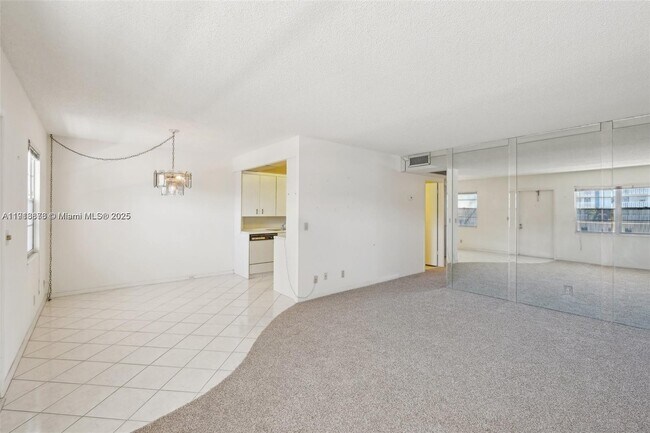 Building Photo - 2052 Exeter C