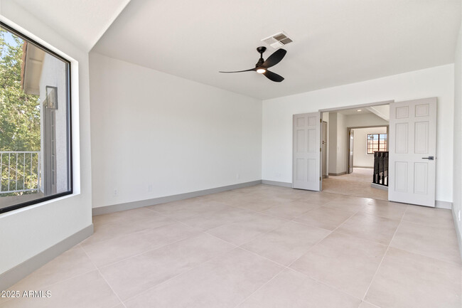 Building Photo - 3520 N 110th Ave