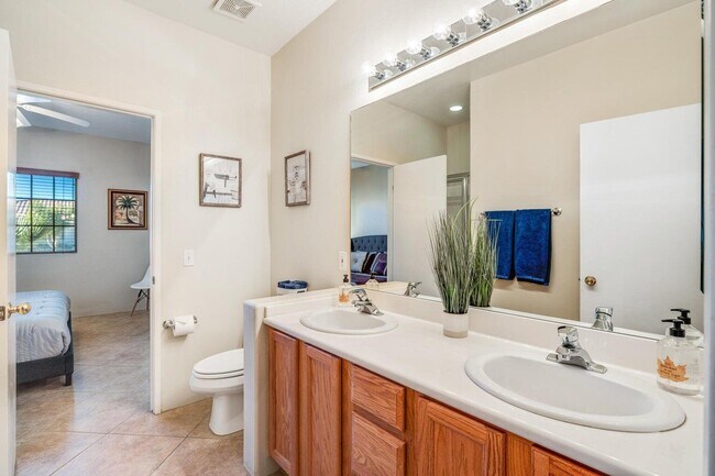 Building Photo - 44700 Calle Placido