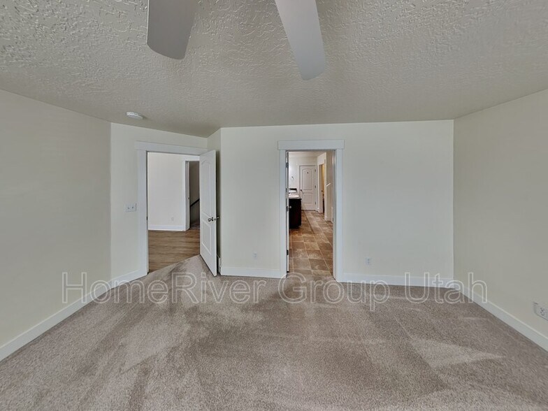 Building Photo - 708 S 80 E