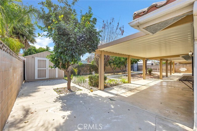 Building Photo - 41363 Plumrose St