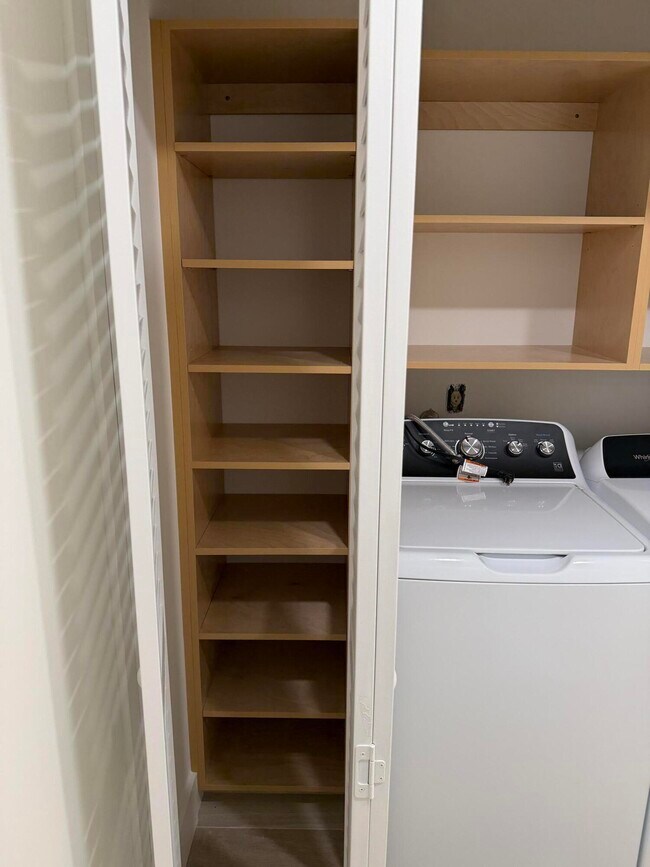 Building Photo - 3511 Village Blvd