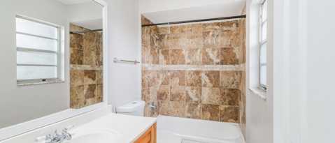Building Photo - 634 Hemlock Ln