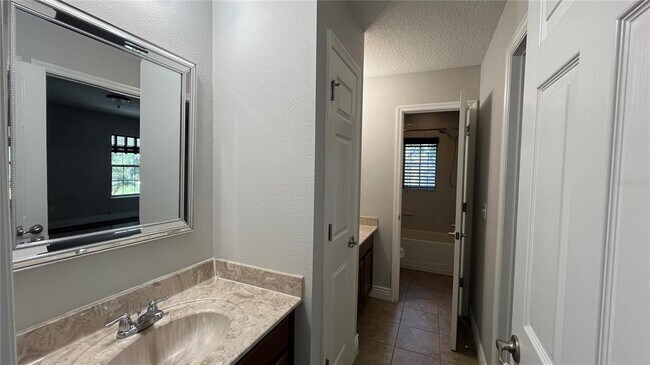 Building Photo - 6031 Roseate Spoonbill Dr