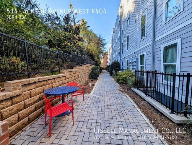 Building Photo - 514 Jackson Avenue West #404