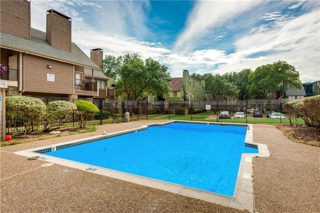 Building Photo - 9835 Walnut St