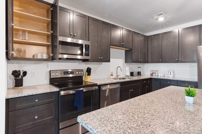 Building Photo - 1540 Dunn Rd