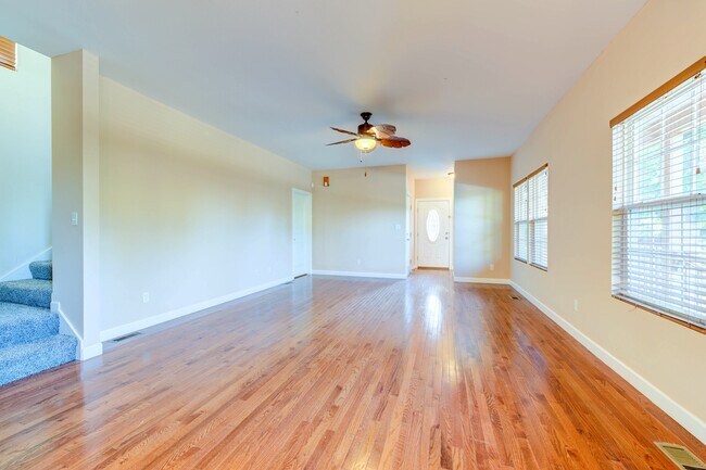 Building Photo - 1140 Collingwood Dr