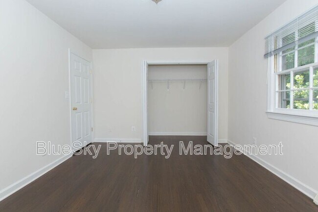 Building Photo - 256 Stribling Ave
