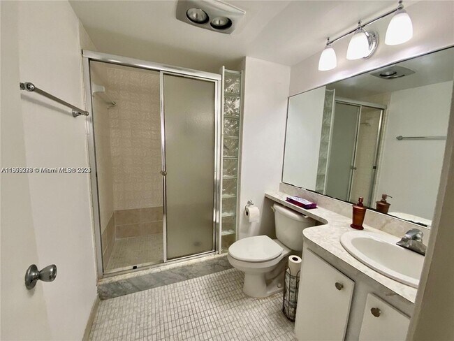 Building Photo - 671 S Hollybrook Dr