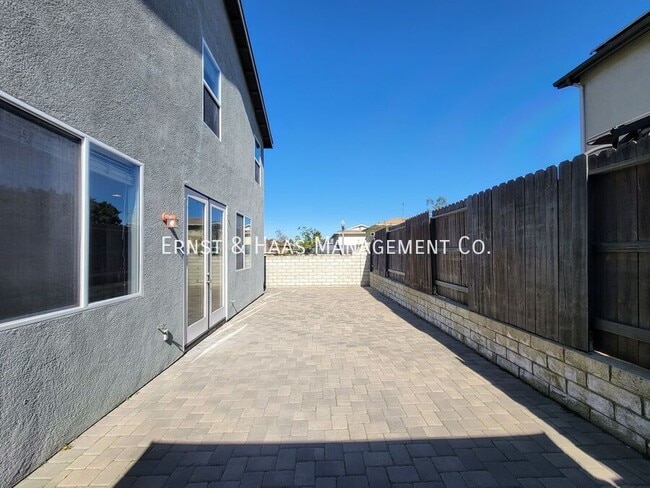 Building Photo - 17528 Yellowwood Way