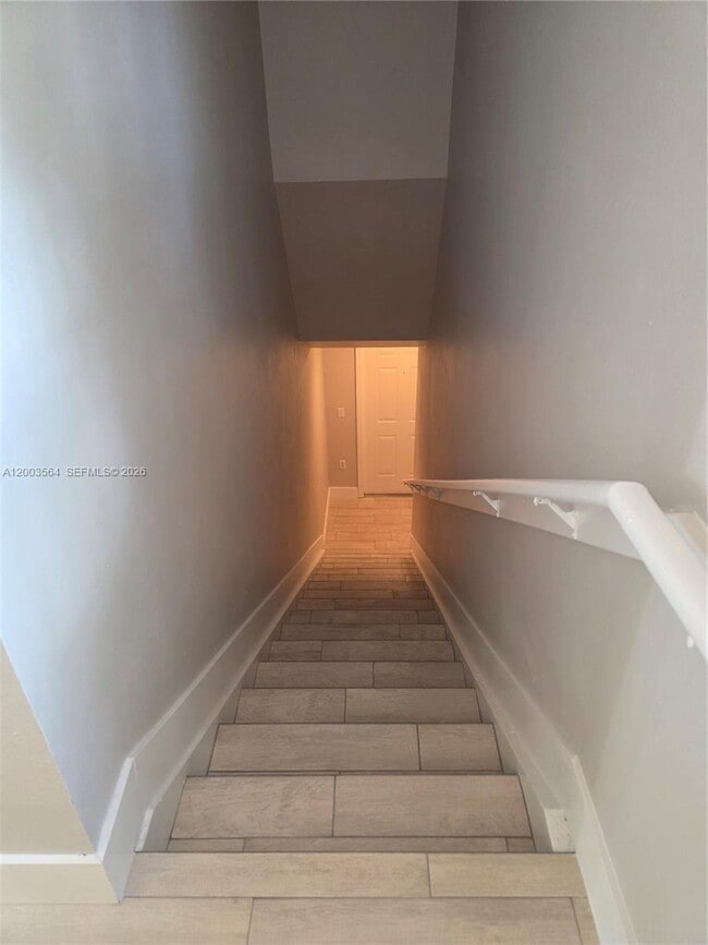 Building Photo - 2492 Centergate Dr