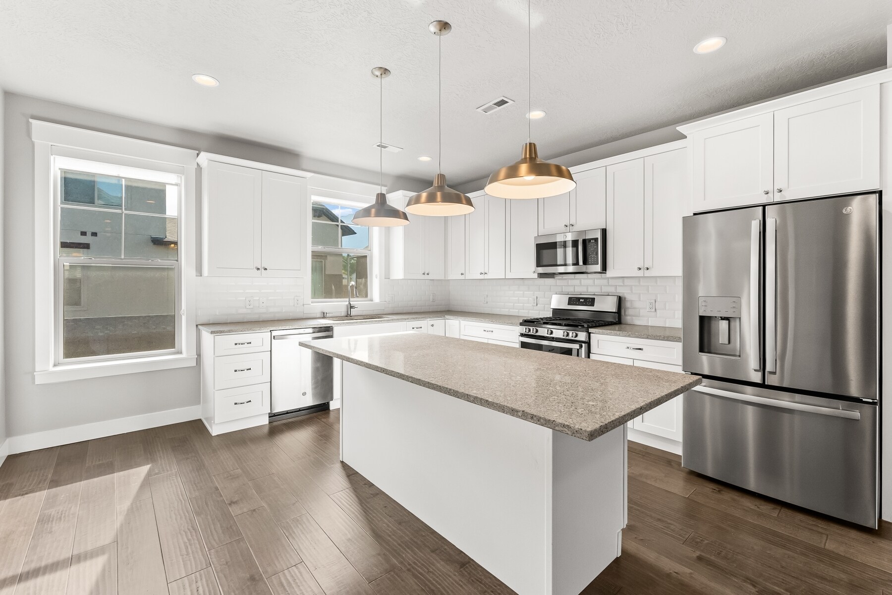 Building Photo - 10374 S Sage Canal Way