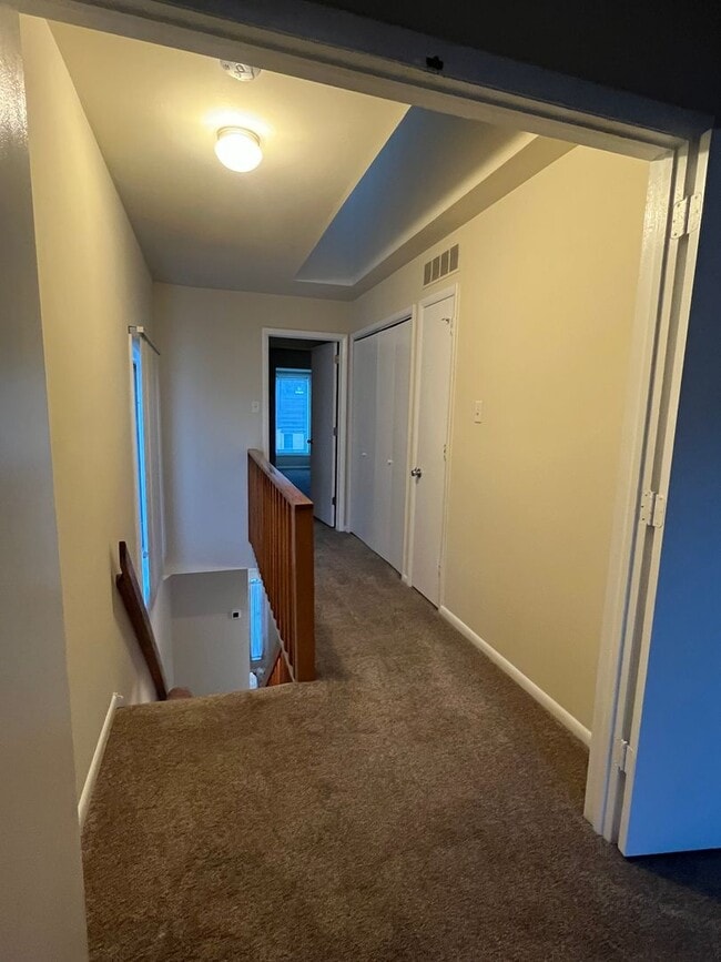 Building Photo - 2 bedroom, 2.5 bath townhome in Pike Creek