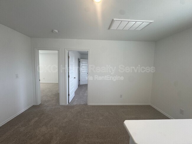 Building Photo - 12048 SW 36th St