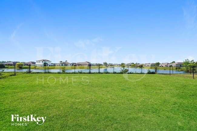 Building Photo - 716 Evening Shade Ln