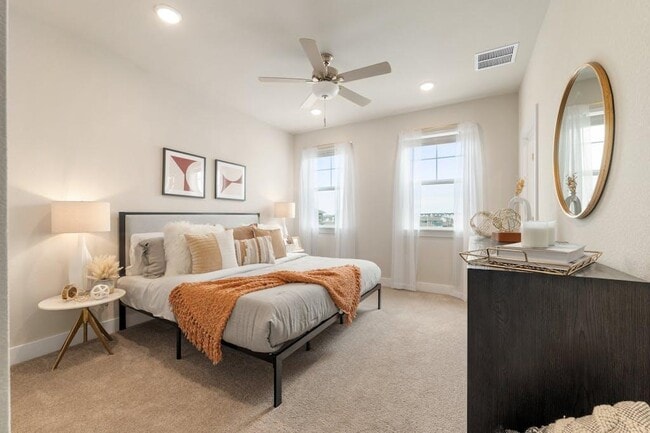 Building Photo - 5804 Rotunda View