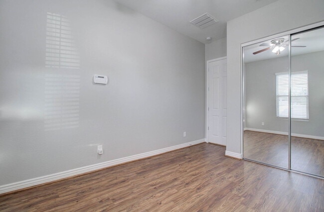 Building Photo - 4617 E Walter Way