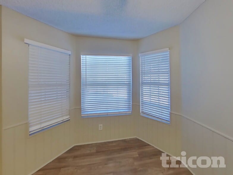 Building Photo - 528 Dutchman Ave