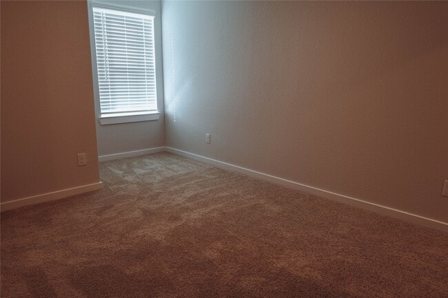 Building Photo - 8582 Blueberry Ash St