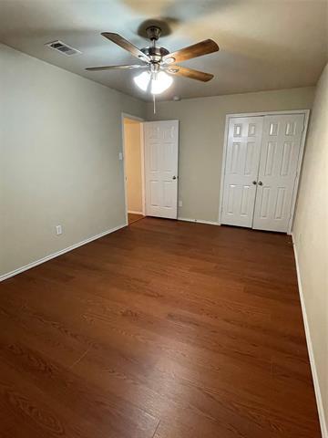 Building Photo - 5501 Crestwood Dr